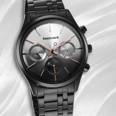 Fastrack Men Black Dial & Black Stainless Steel Bracelet Style Straps Analogue Watch