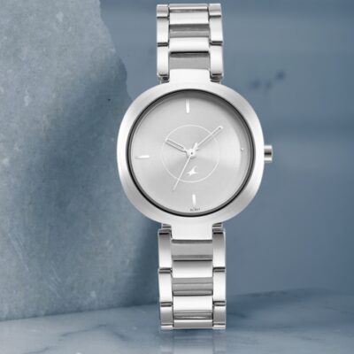 Fastrack STUNNERS 1.0 Women Silver-Toned...