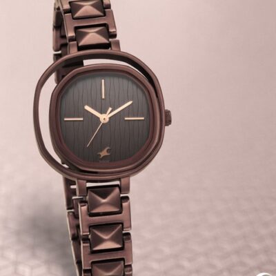 Fastrack Women Black Dial & Brown Stainless Steel Bracelet Style Straps Analogue Watch