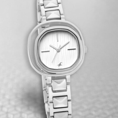Fastrack Women Silver-Toned Dial & Stainless Steel Bracelet Style Straps Analogue Watch-6276SM01-Silver